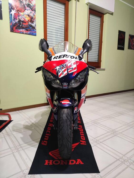 Honda CBR 1000 RR Fireblade (2008 - 11) (3)