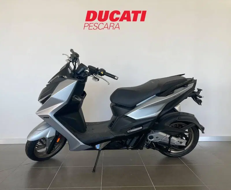 Kymco KRV 200 (2023 - 26) (4)