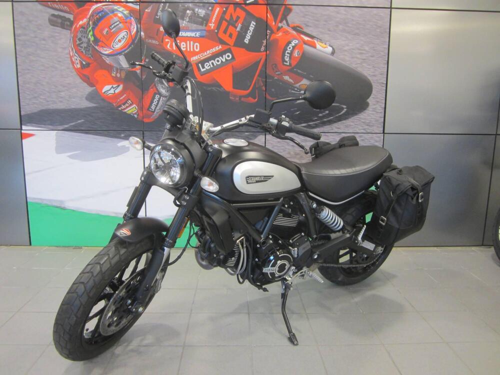 Ducati Scrambler 800 Icon Dark (2021 - 22) (2)