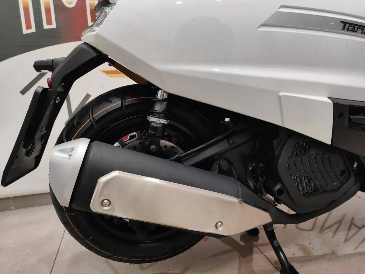 Velocifero Tennis 125 (2024) (5)
