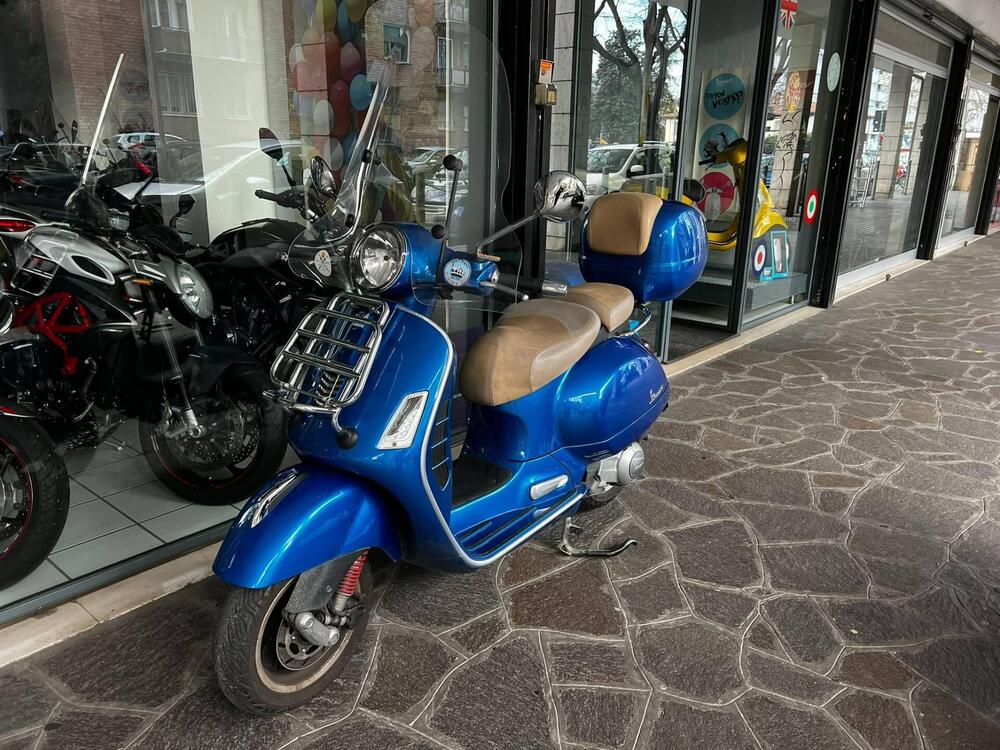 Vespa GTS 300 Super (2008 - 16) (2)