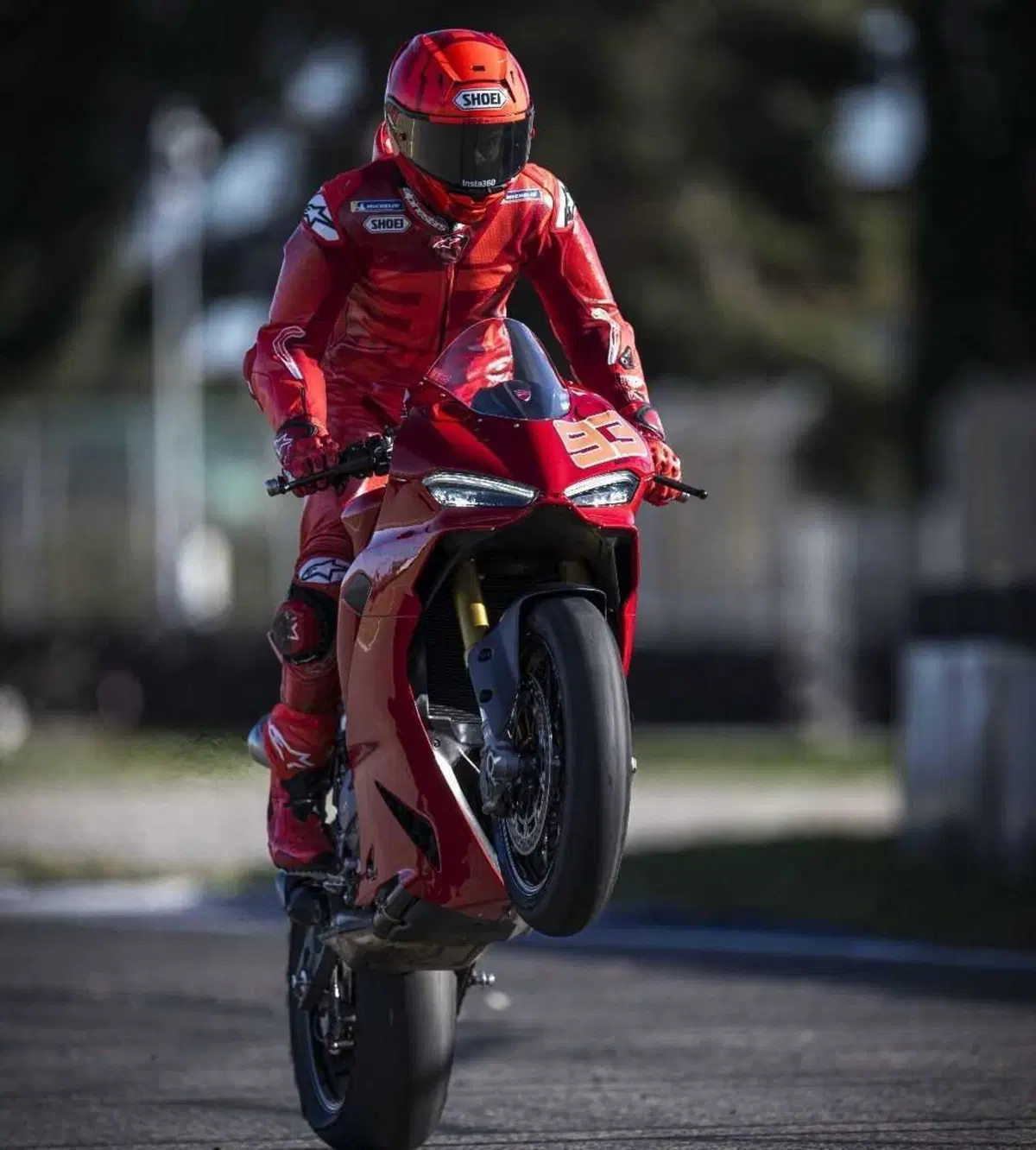 Marc Marquez debutta in sella alla nuova Panigale V2. Ed è già record (2)