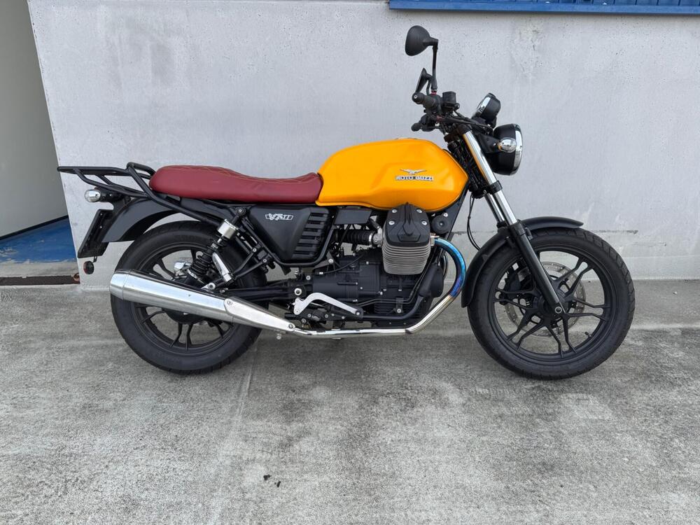 Moto Guzzi V7 II Stone (2015 - 17)