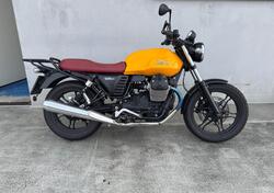 Moto Guzzi V7 II Stone (2015 - 17) usata