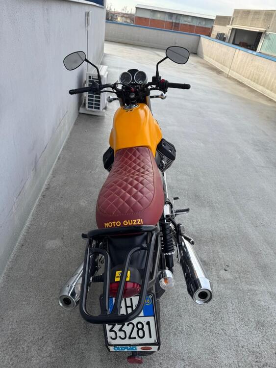 Moto Guzzi V7 II Stone (2015 - 17) (2)