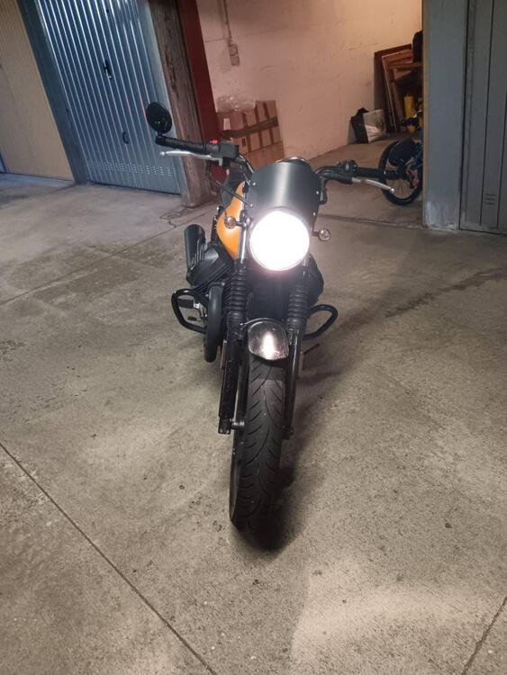 Moto Guzzi V7 III Stone (2017 - 20) (5)