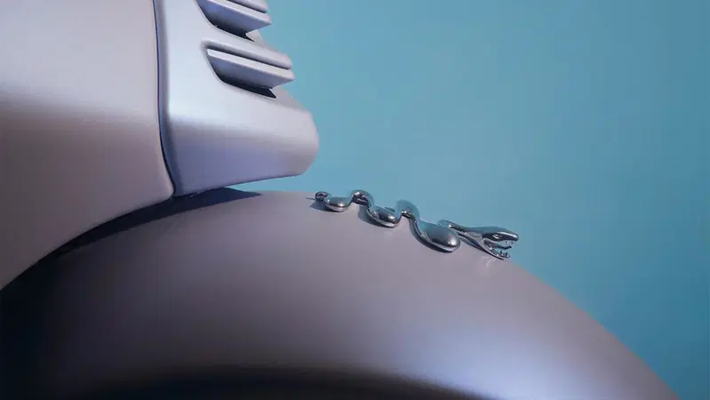 Nell'anno del serpente, nasce la spettacolare Vespa 946 Snake