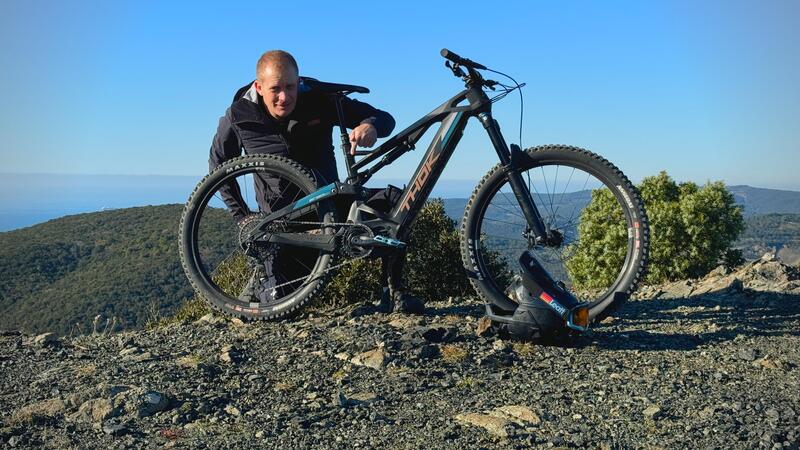 La prima bici al mondo in cui puoi scegliere il motore. Thok GRAM DK: Shimano o ASKOLL? [VIDEO]