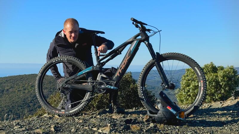 La prima bici al mondo in cui puoi scegliere il motore. Thok GRAM DK: Shimano o ASKOLL? [VIDEO]