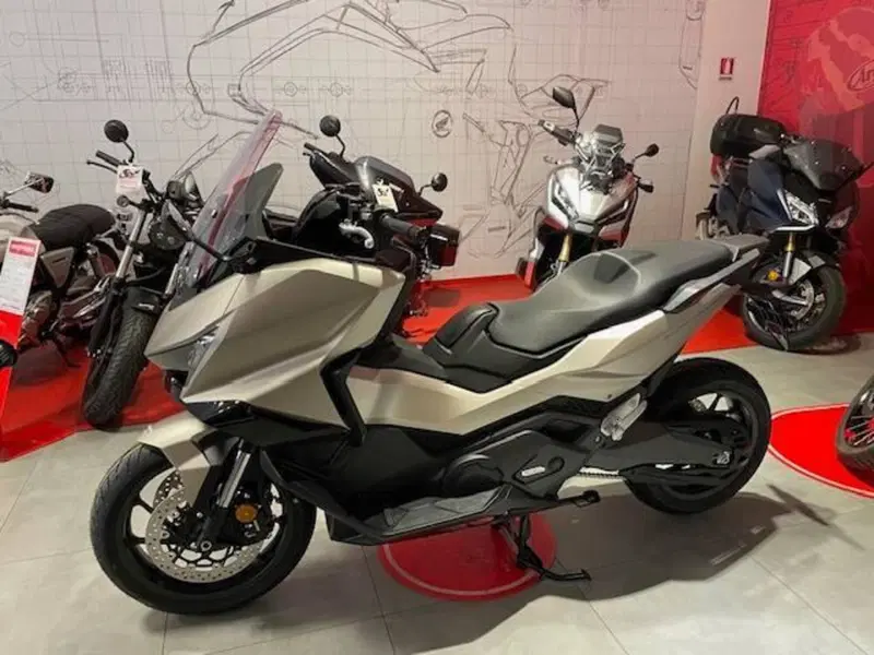 Honda Forza 750 (2025 - 26) (3)