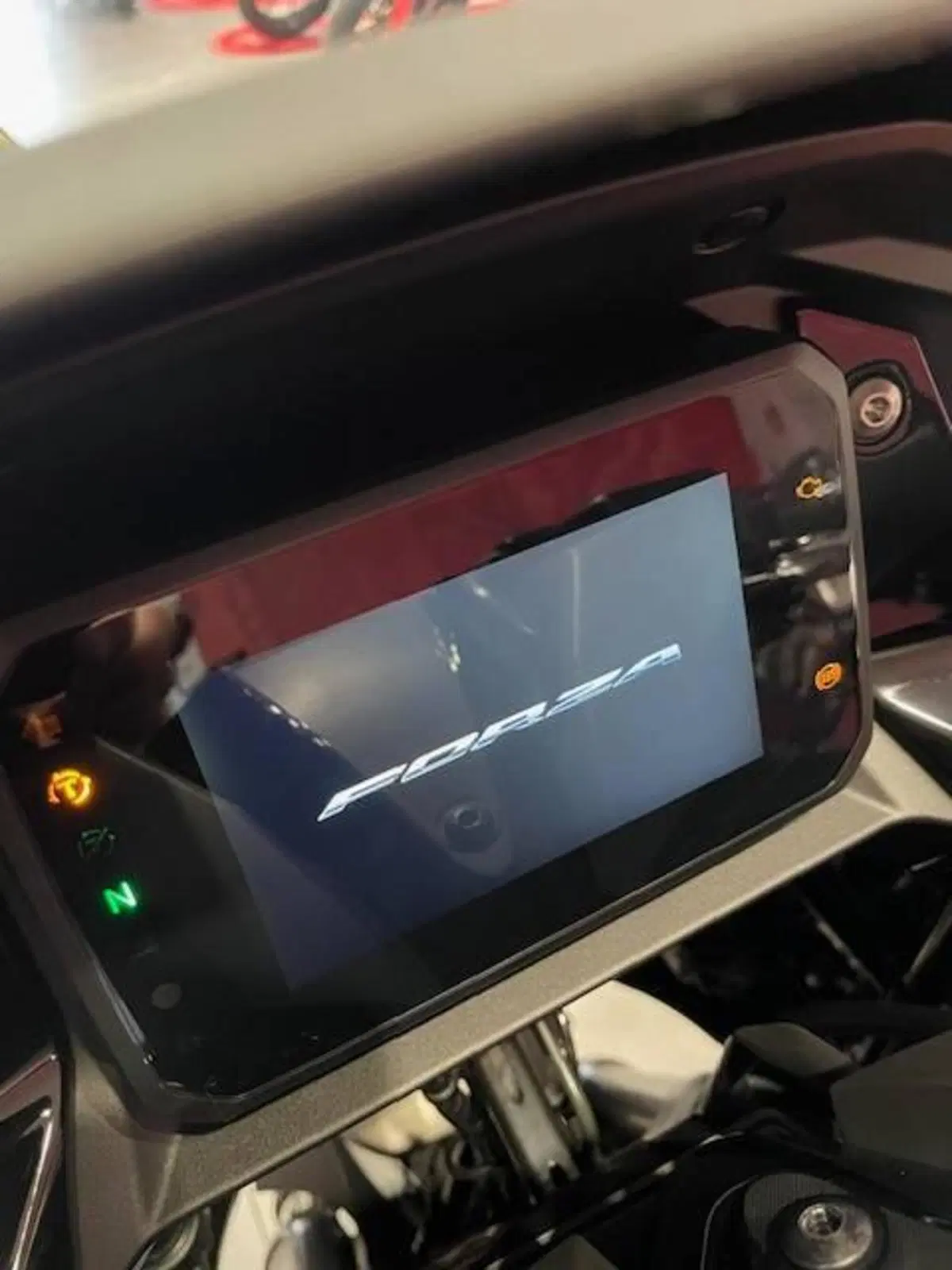 Honda Forza 750 (2025 - 26) (6)