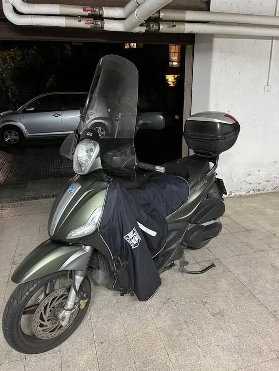 Piaggio Beverly 350 SportTouring ie ABS (2011 - 17) (5)