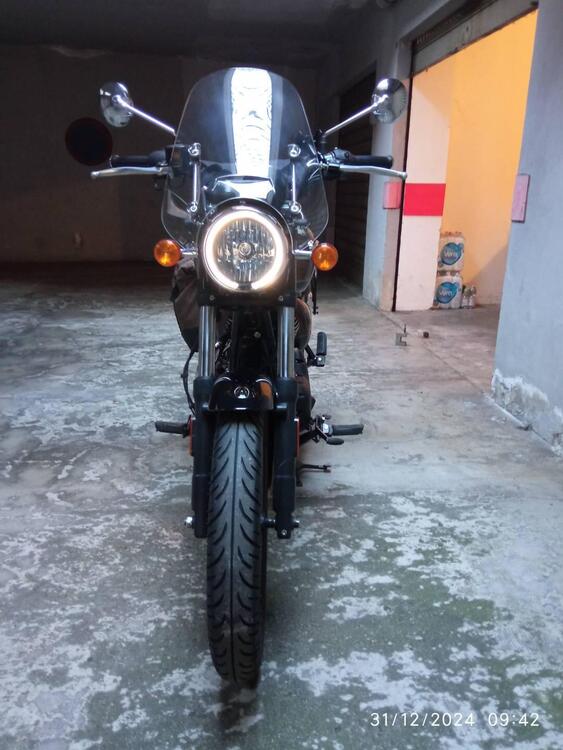 Royal Enfield Meteor 350 Supernova (2021 - 25) (3)