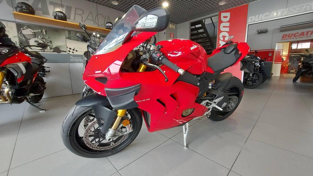 Ducati Panigale V4 S 1100 (2021) (4)