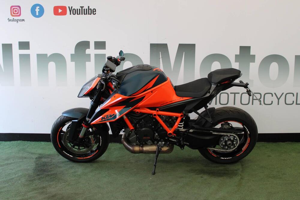 KTM 1290 Super Duke R (2020) (4)