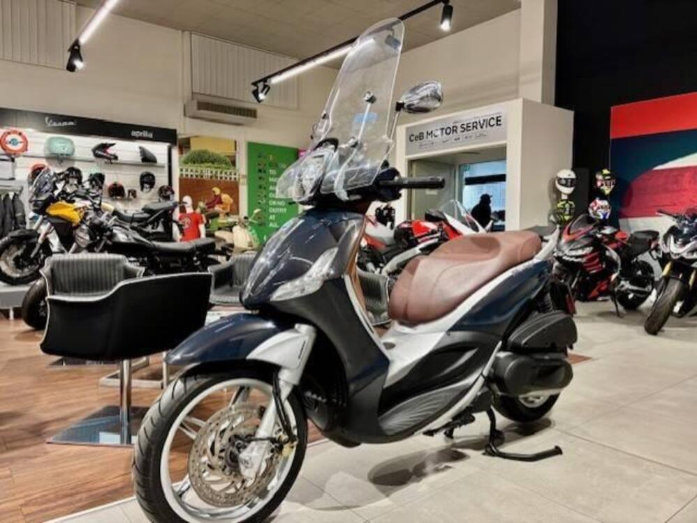 Piaggio Beverly 350 ABS (2016 - 20) (2)