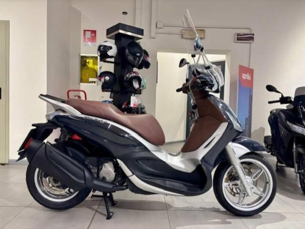 Piaggio Beverly 350 ABS (2016 - 20) (4)