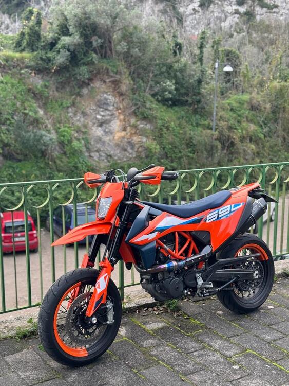 KTM 690 SMC R (2023 - 24)