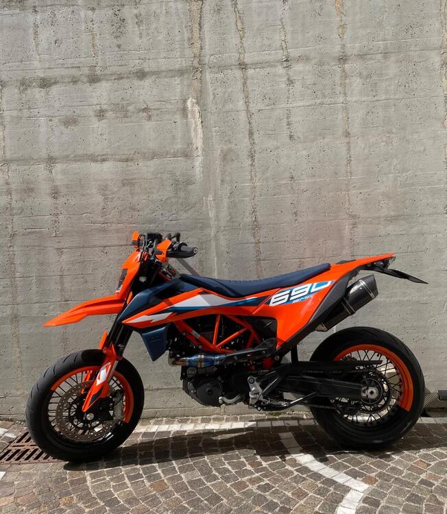 KTM 690 SMC R (2023 - 24) (4)