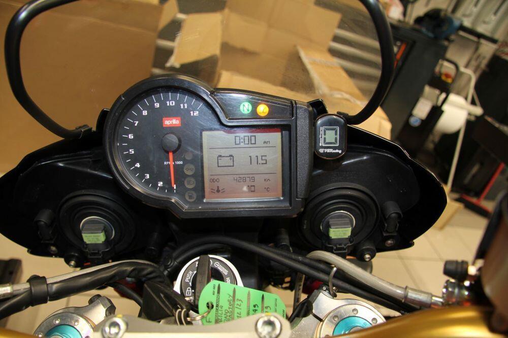 Aprilia Tuono 1000 R Factory (2006 - 11) (5)