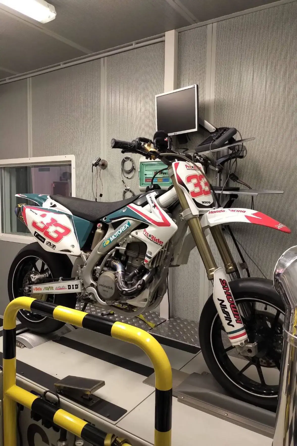 Honda CRF 450R (2007) (2)