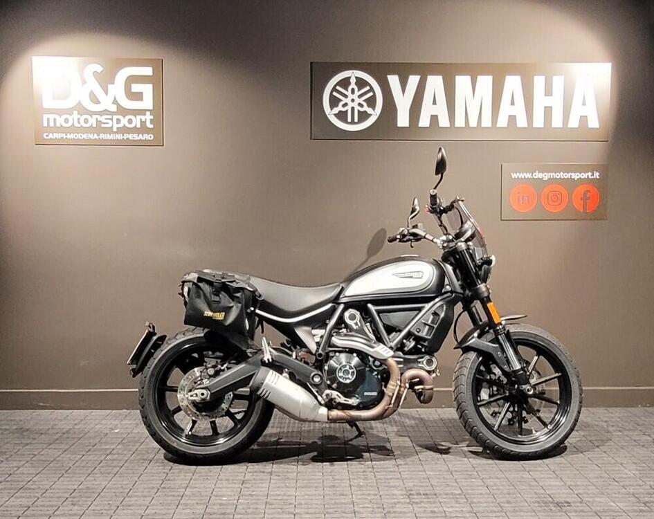 Ducati Scrambler 800 Icon Dark (2020)