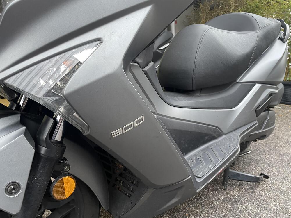 Kymco X-Town 300i ABS (2016 - 20) (5)