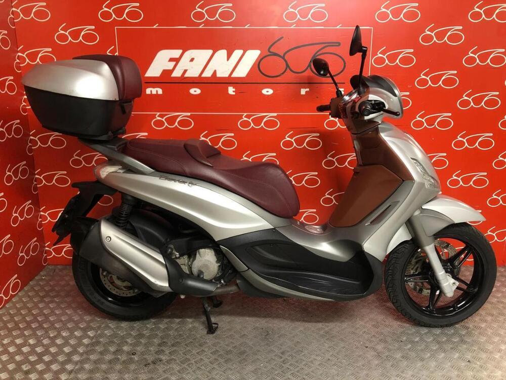 Piaggio Beverly 350 SportTouring ie (2011 - 15)