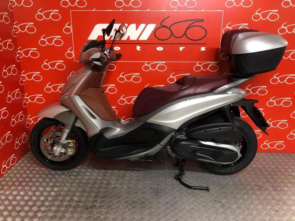 Piaggio Beverly 350 SportTouring ie (2011 - 15) (3)