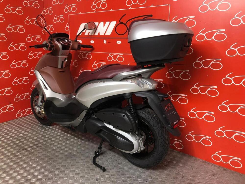 Piaggio Beverly 350 SportTouring ie (2011 - 15) (4)