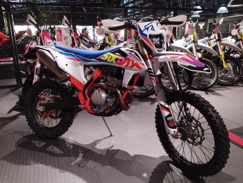 KTM 350 EXC-F Six Days (2022) (2)