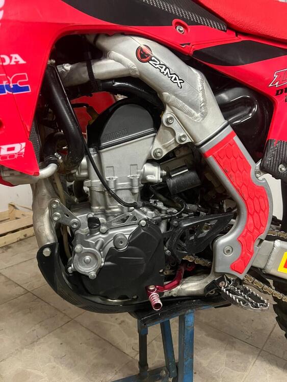 Honda CRF 250 R (2017) (5)