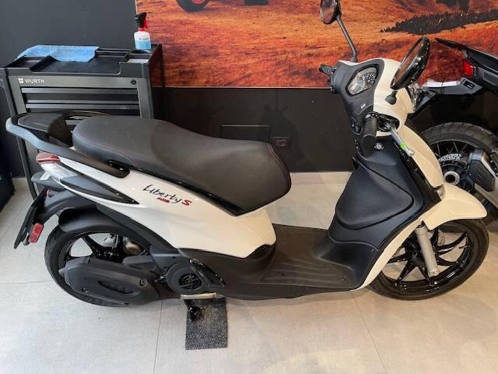 Piaggio Liberty 150 3V S ABS (2021 - 24) (3)