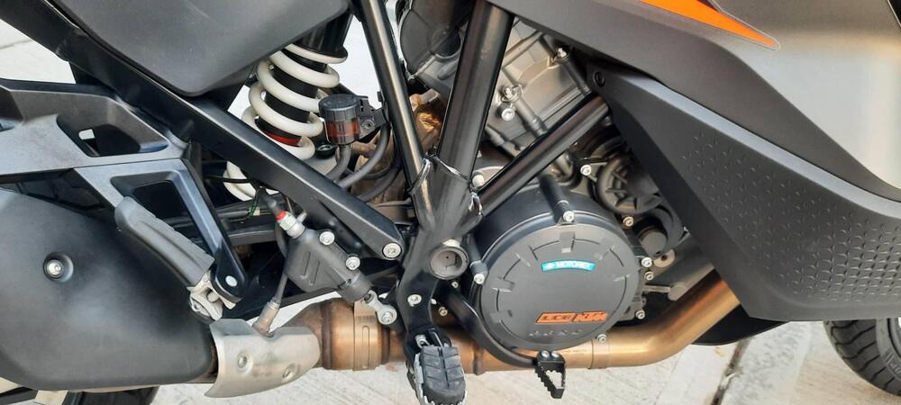 KTM 1290 Super Adventure S (2021) (5)