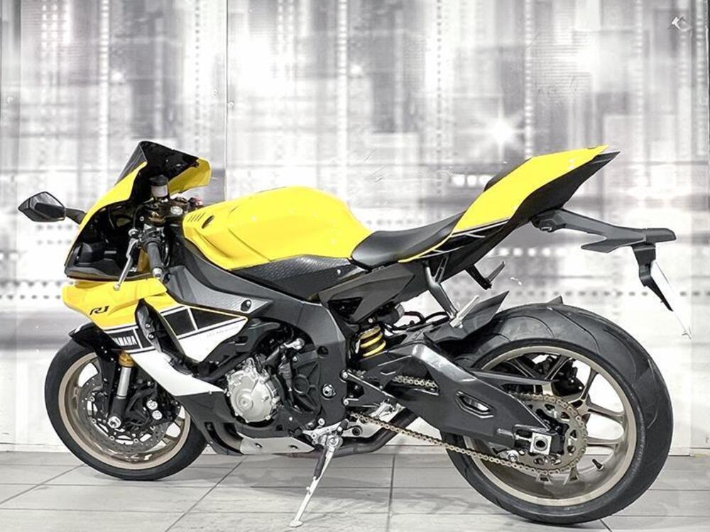 Yamaha YZF R1 60th Anniversary (2015 - 16) (2)