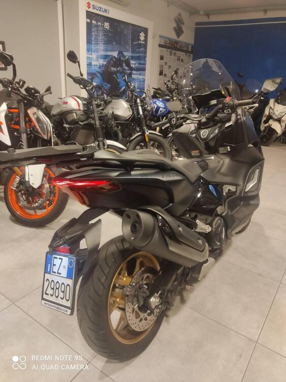 Yamaha T-Max 560 Tech Max (2022 - 24) (3)