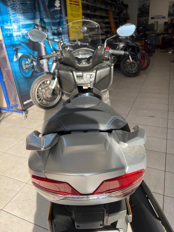 Suzuki Burgman 400 (2022 - 25) (4)