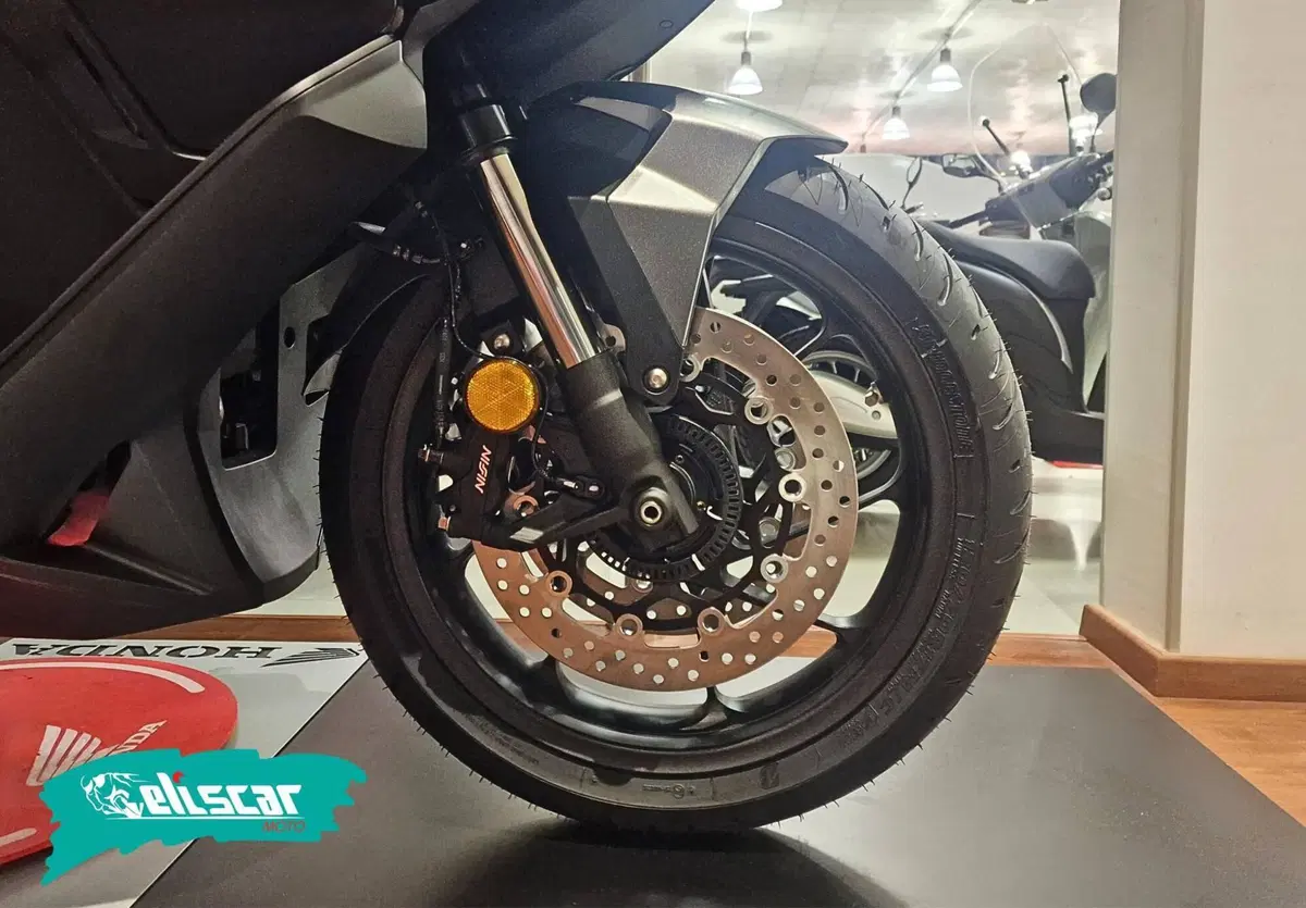 Honda Forza 750 (2025 - 26) (6)