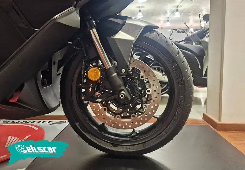 Honda Forza 750 (2025 - 26) (6)