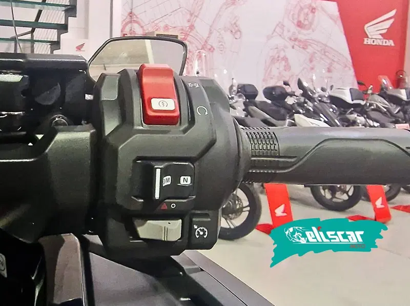 Honda Forza 750 (2025 - 26) (5)