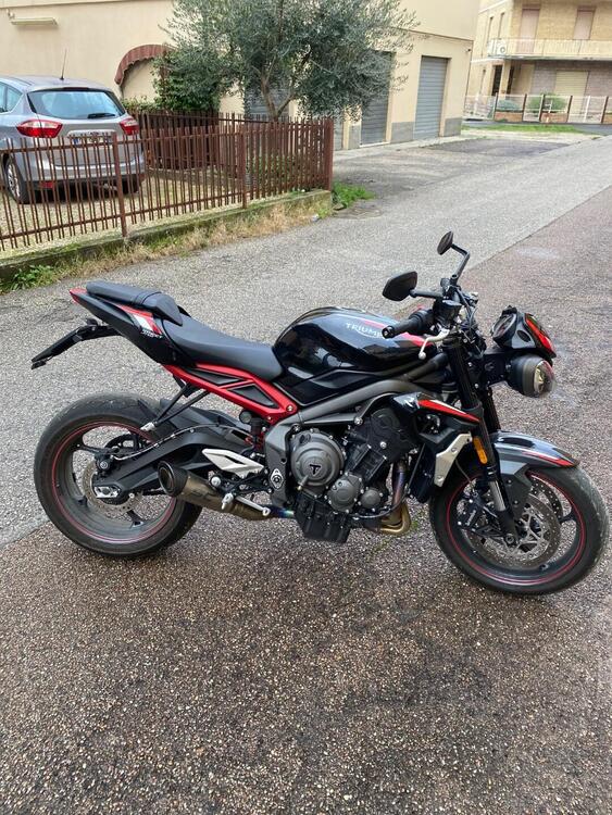 Triumph Street Triple R (2020 - 22) (2)