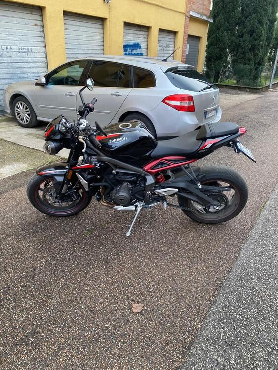 Triumph Street Triple R (2020 - 22) (3)