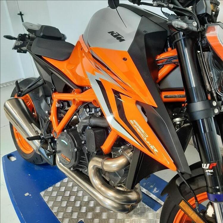 KTM 1290 Super Duke R (2022 - 23) (5)