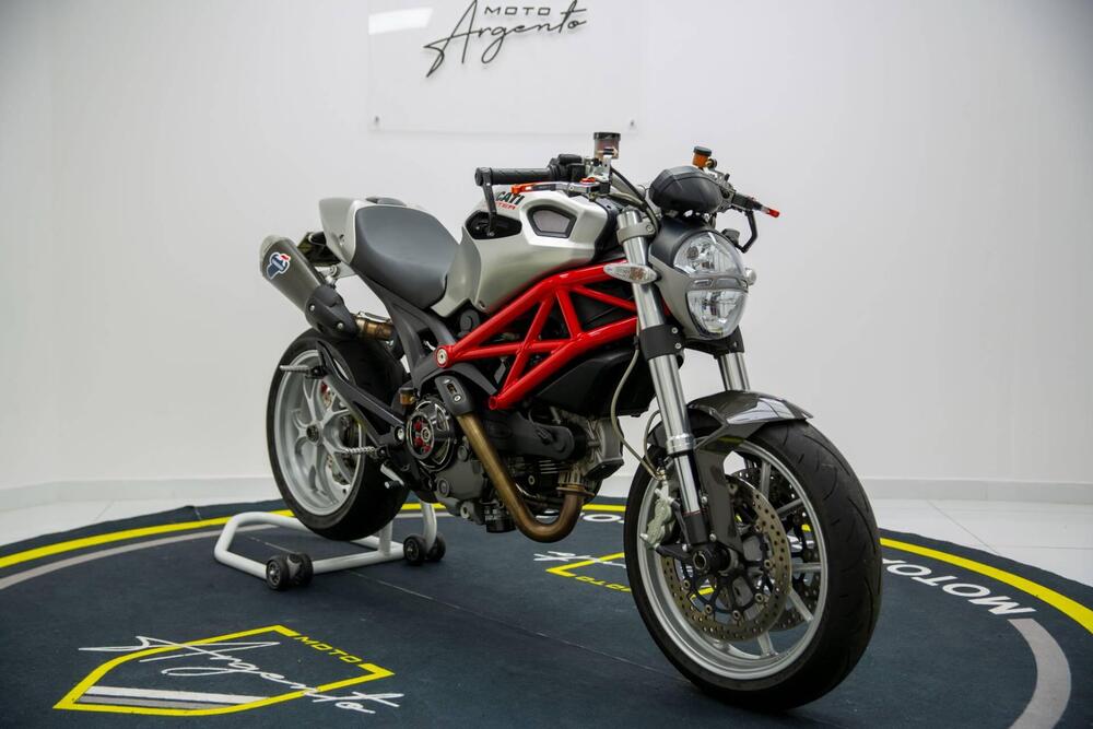 Ducati Monster 1100 (2009 -10) (2)