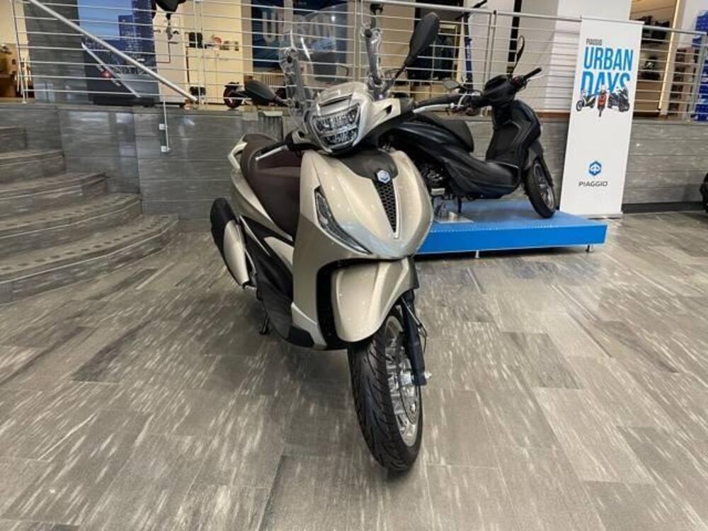 Piaggio Beverly 400 ABS-ASR (2021 - 25) (2)