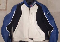 vendo tuta moto dainese divisibile taglia 56