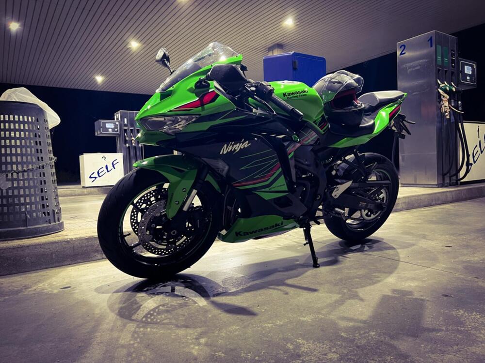 Kawasaki Ninja ZX-4RR (2024 - 25) (4)