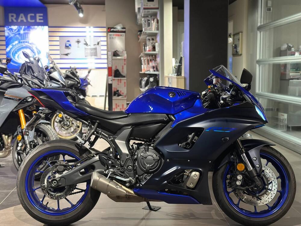 Yamaha YZF R7 (2021 - 25)