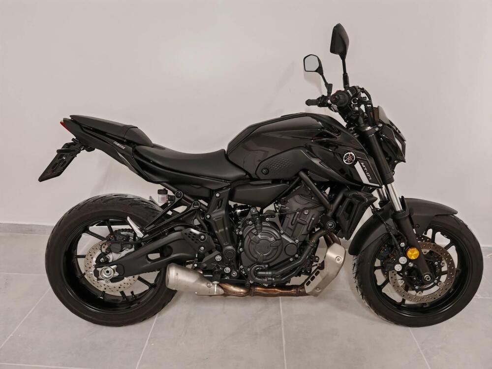 Yamaha MT-07 Pure (2023 - 25)