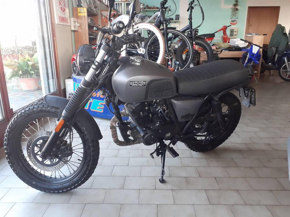 Brixton Motorcycles BX 125 X Scrambler EFI (2017 - 19) (4)